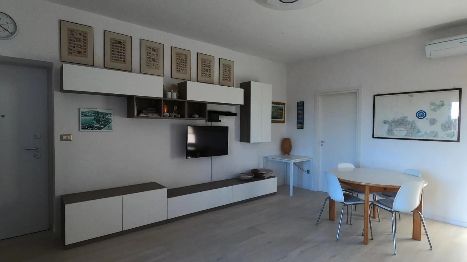 Casa Izzo, Trilocale Con Terrazza E Parcheggio Privato Lägenhet La Maddalena
